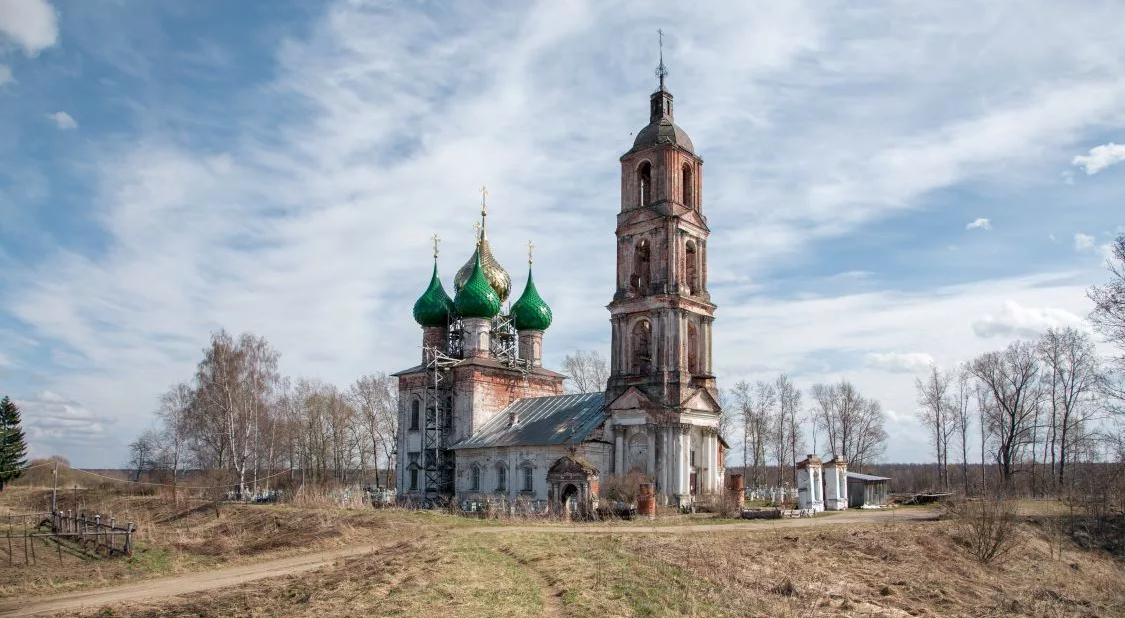 Село зашло. Рыбницы Ярославская область Некрасовский район. Рыбницы. Церковь Спаса Нерукотворного образа.. Храм в Рыбницах Ярославль. Рыбницы Ярославской обл. Церковь Спаса Нерукотворного.