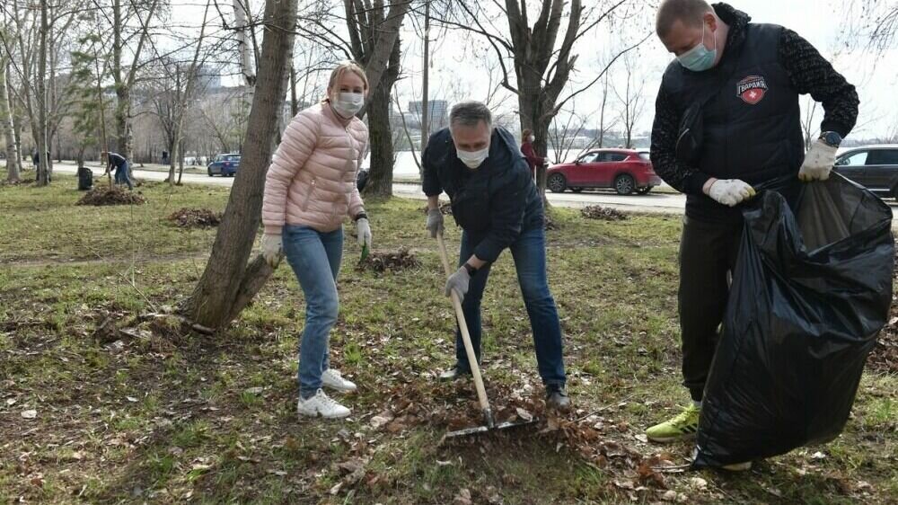     По информации правительства Удмуртии, во всероссийском субботнике, который прошел в населенных пунктах Удмуртии 22 апреля, приняли участие 5080 человек. Об этом сообщили в пресс-службе главы и правительства региона.