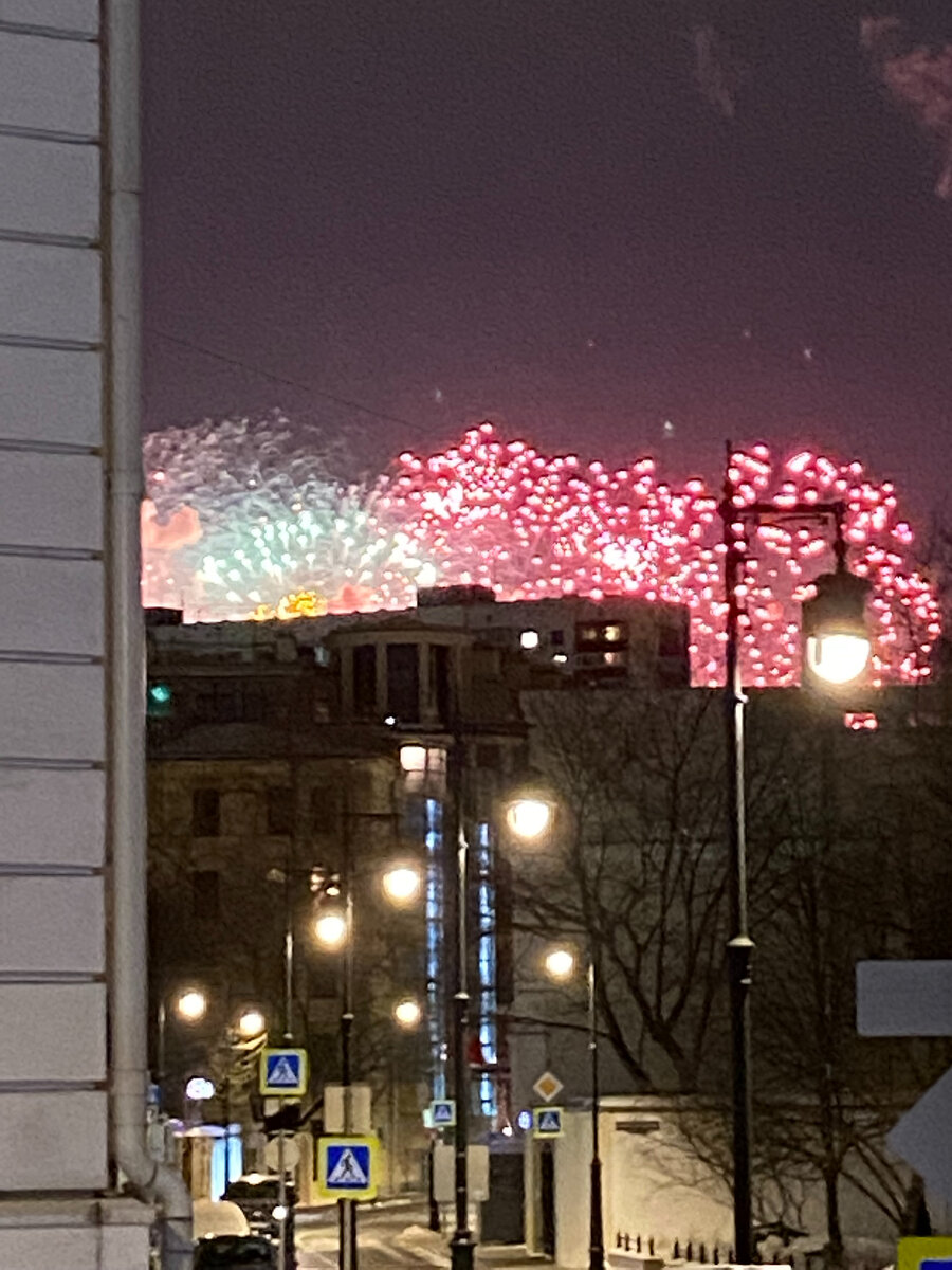 Салют в Москве 9 мая 2023
