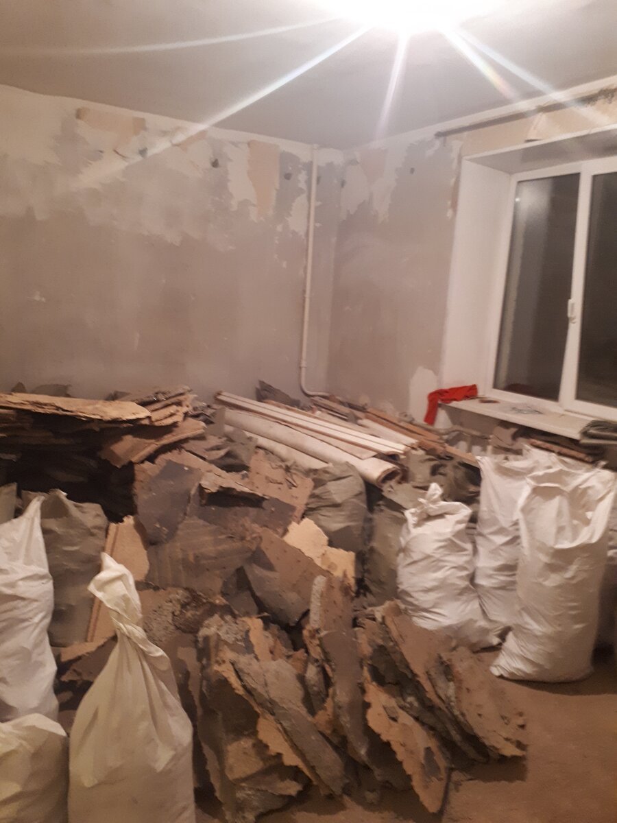 Так выглядит 30 кв. м. демонтированного старого пола