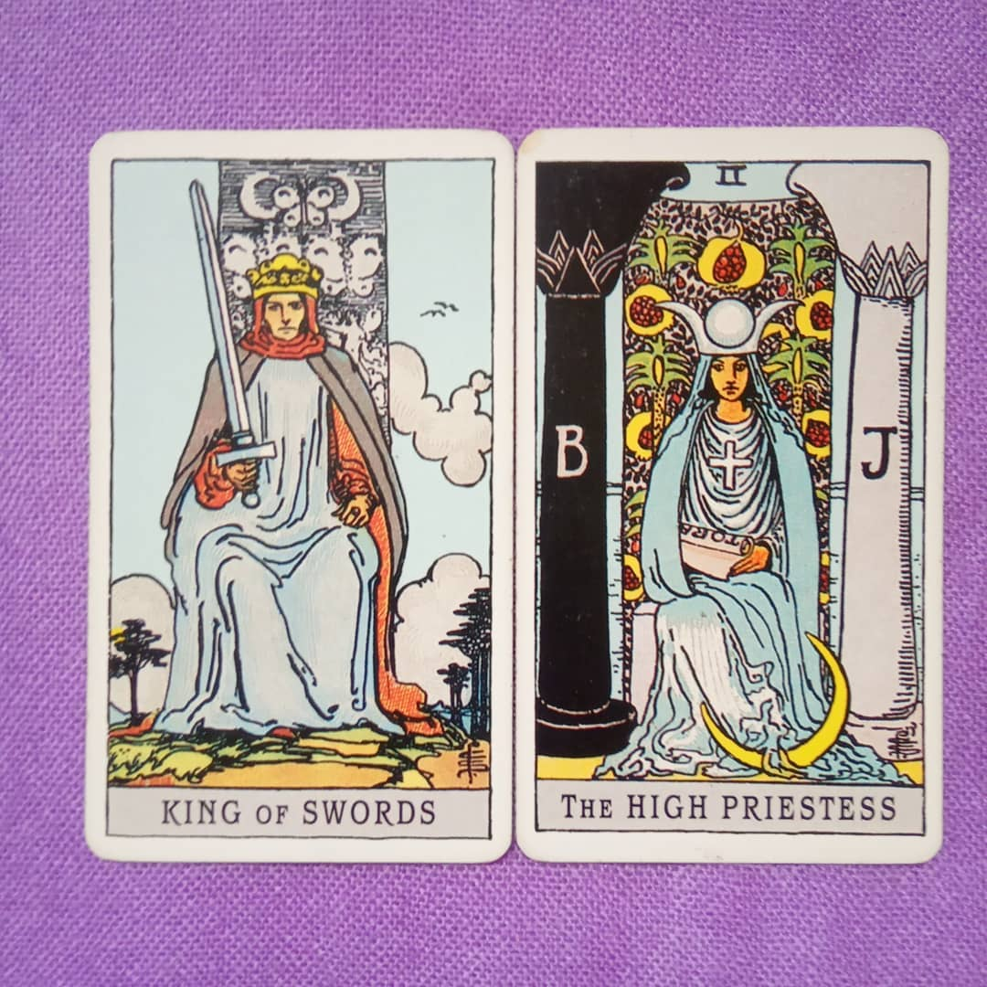Король мечей таро значение сочетание. 8 мечей таро уэйта. Король мечей таро. Таро карты уэйта король мечей. Король мечей таро райдера уэйта.