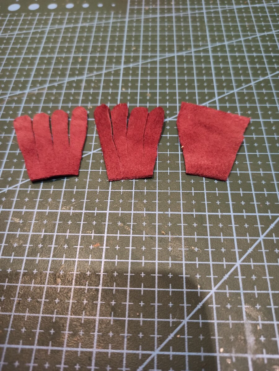 Вырезаем лепестки