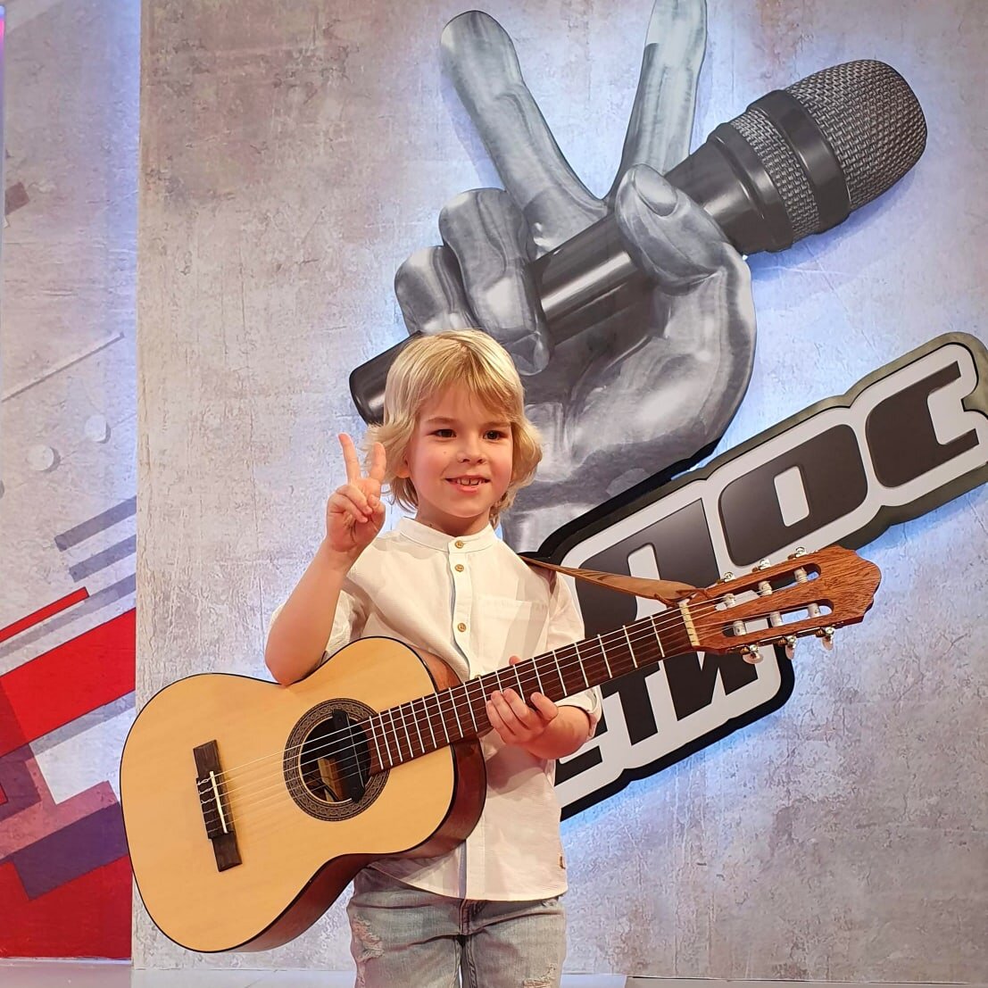 мальчик поёт в больнице. икс фактор судьи не поверили. мальчик хорошо спел. мальчик хорошо спел. димаш кудайбергенов голый.