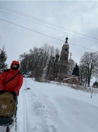 По древнейшим землям России в поисках зайца и лисицы 3 охотника оправились из Москвы в Ростов Великий…