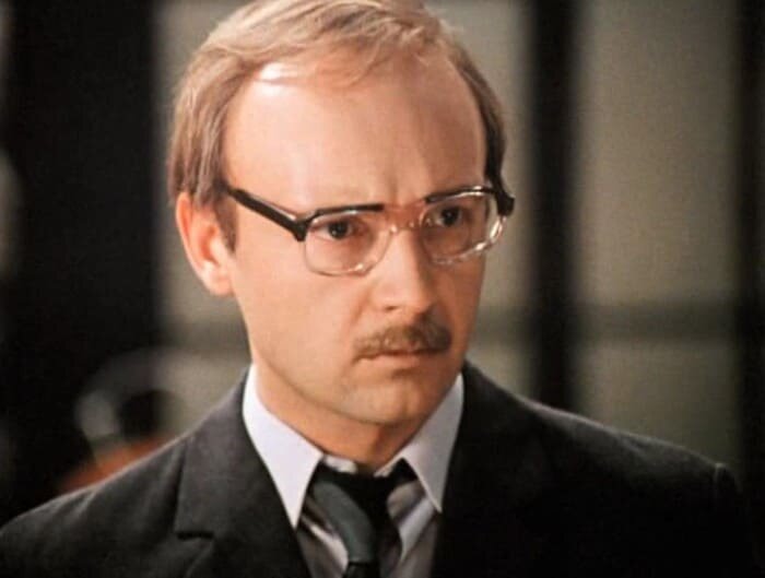 Андрей Мягков в фильме *Служебный роман*, 1977 | Фото: kino-teatr.ru