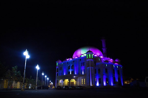 Я шел в обед. Фото ночное, "колоритное"