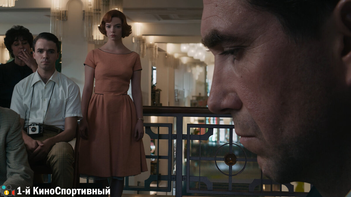 Кадр из сериала «Ход королевы» (2020)