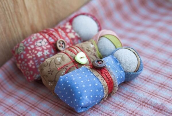 Кукол пеленашку и стригушку плели их из соломы, лыка, льна