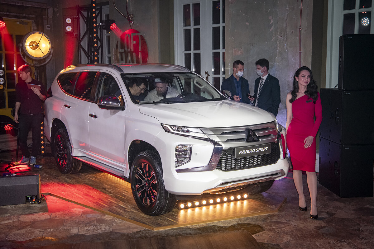 Новый Mitsubishi Pajero Sport. Свой на него не поменяю, но он реально  похорошел | RЯБИНИН ❇️ | Дзен