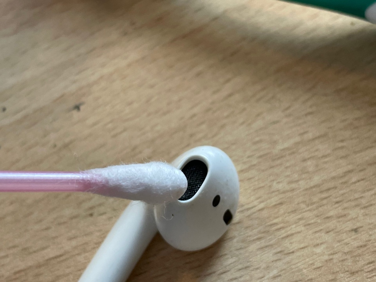 Удалите грязь, после первой очистки