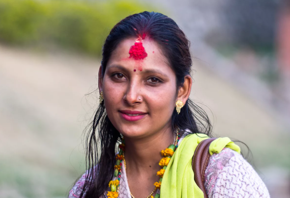 Непалка индоарийского происхождения. 