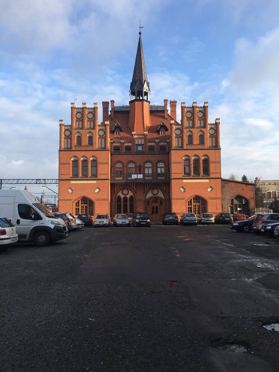 Вокзал Нове-Скальмежице