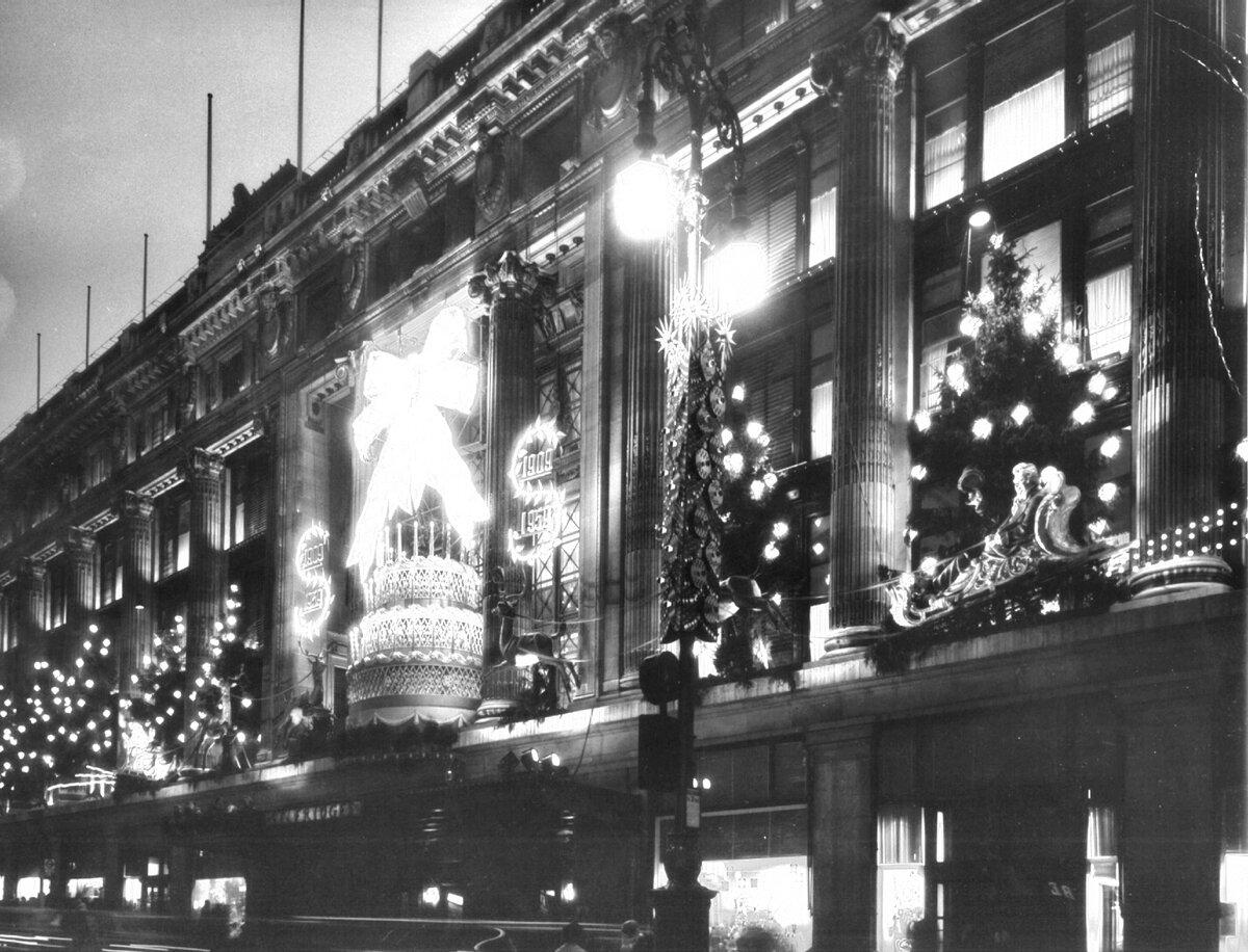Новогодний фасад универмага "Селфриджес". Фото: Mk-london.co.uk