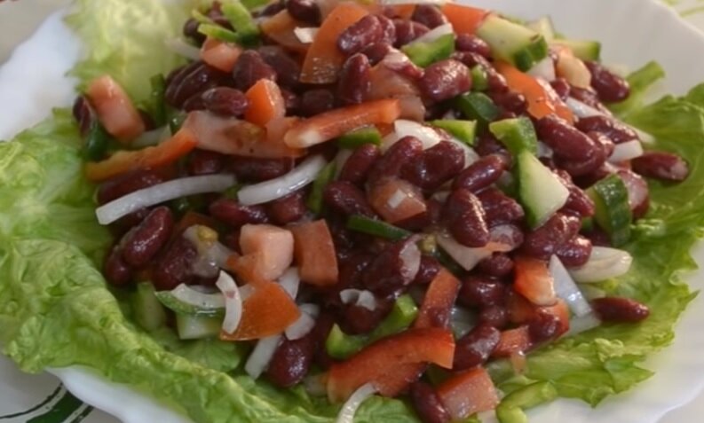 Ливанский салат с фасолью