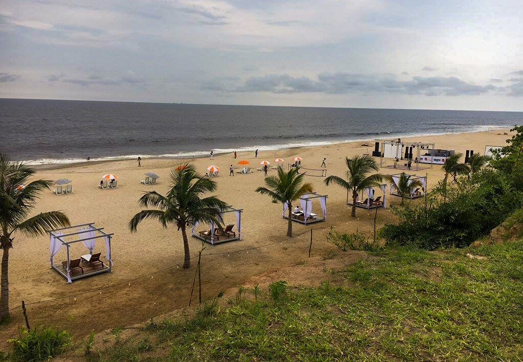 Персонал в этих краях натаскан и выдрессирован во Франции/Бельгии. Там знают что такое настоящий сервис. Угождения и потакания клиентам возведены в абсолютный культ. Кухня тоже выше всяких похвал.