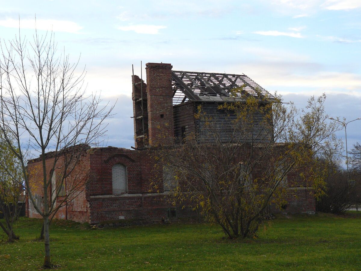 Развалины рокового трактира. Наше время...