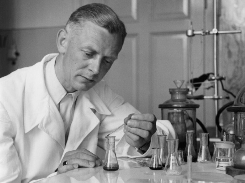 Адольф Бутенандт https://ru.wikipedia.org/wiki/Бутенандт,_Адольф