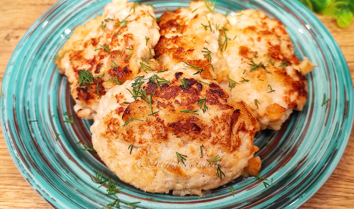 Котлеты из куриного фарша на сковороде: рецепт сочного и вкусного блюда