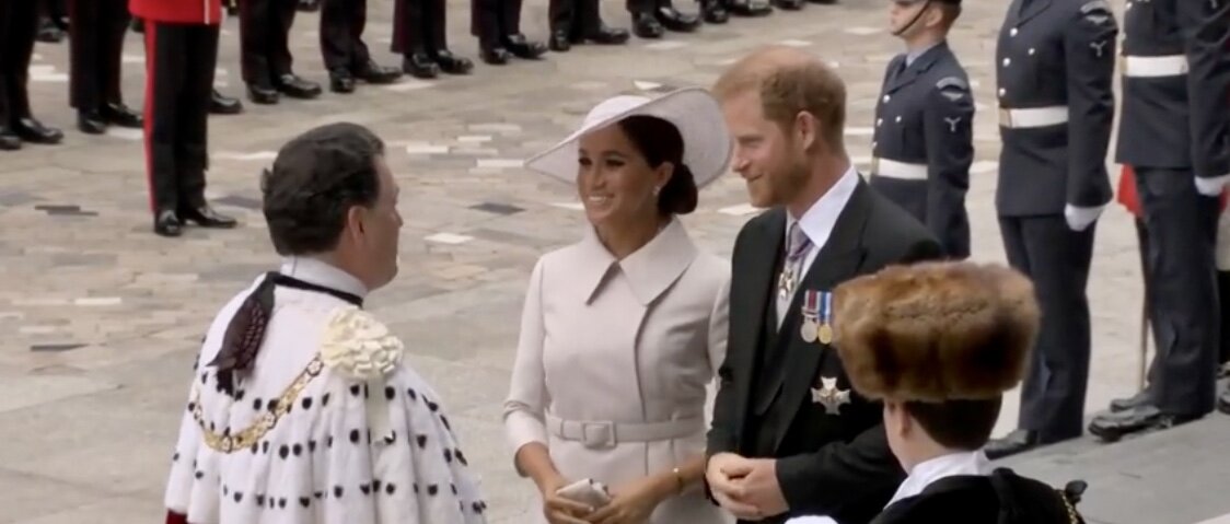 в эти минуты в Лондоне