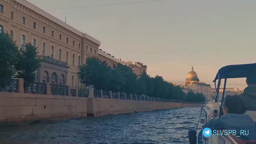 Санкт-Петербург. Экскурсия по рекам и каналам (с выходом в Неву)