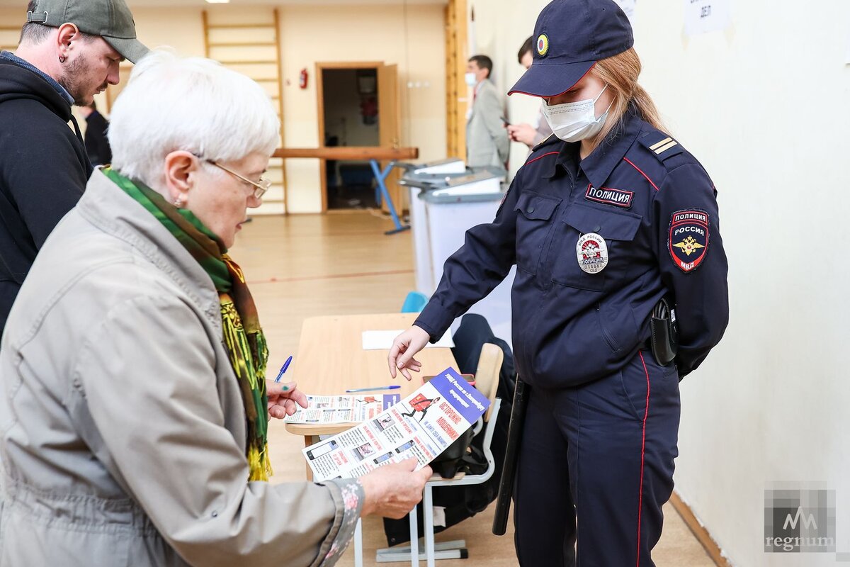 Фото выборов в ЕКБ виз.