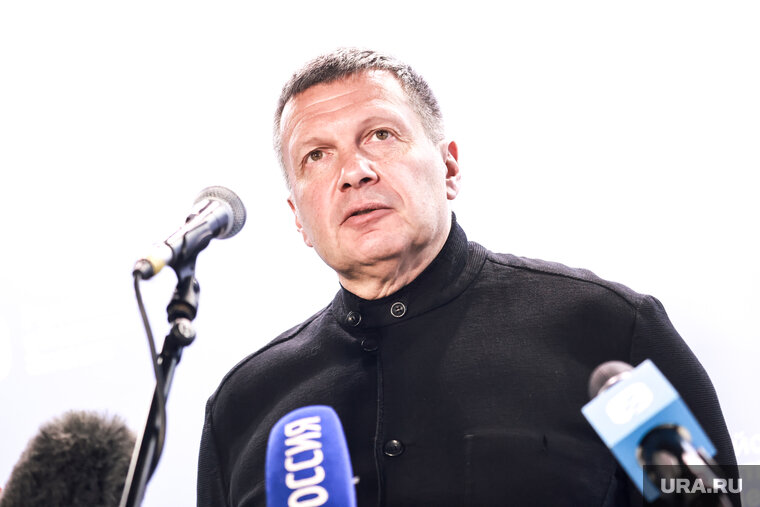    Владимир Соловьев считает необходимым прибегать к наказанию военкомов, нарушающих порядок мобилизации