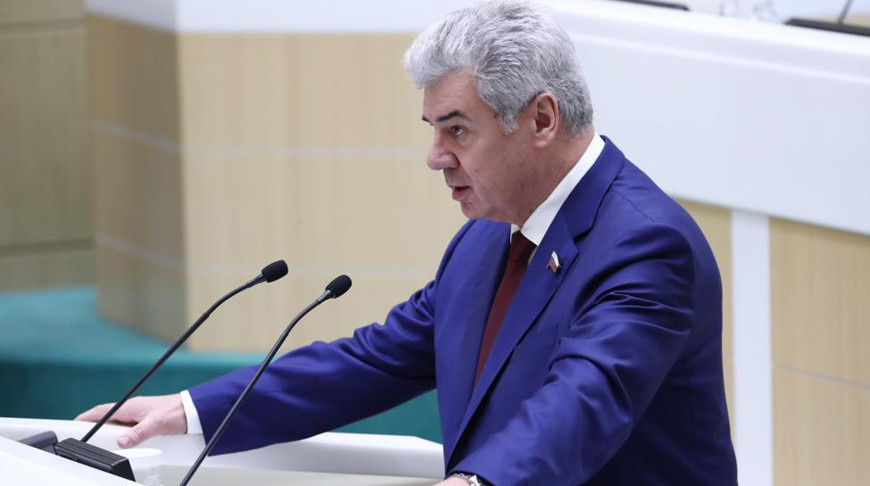    Виктор Бондарев. Фото ТАСС