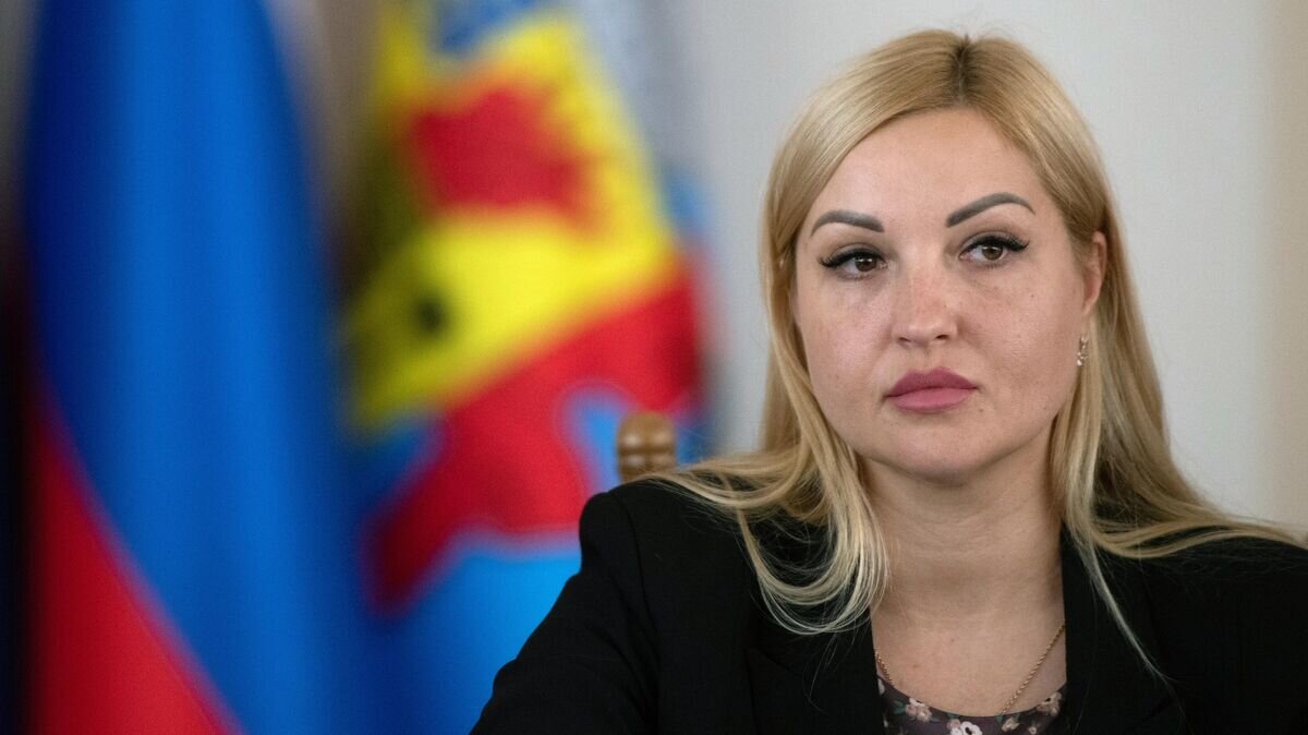    Председатель ЦИК ЛНР Елена Кравченко выступает в рамках подготовки к референдуму о присоединении к России© РИА Новости / Валерий Мельников