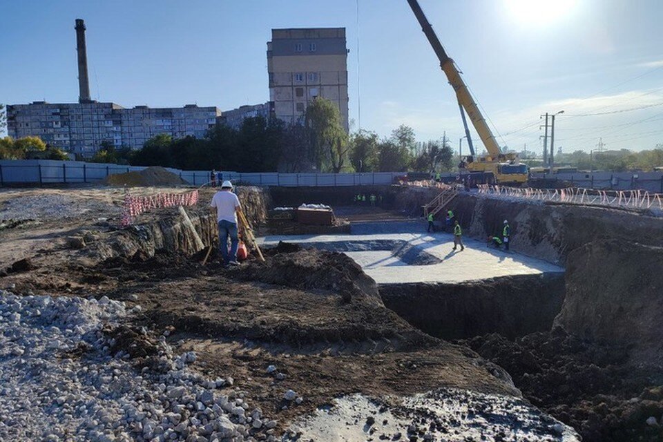     На улице Урицкого, 93 воронежские строители возводят новый жилой дом. Фото: ТГ/Иващенко