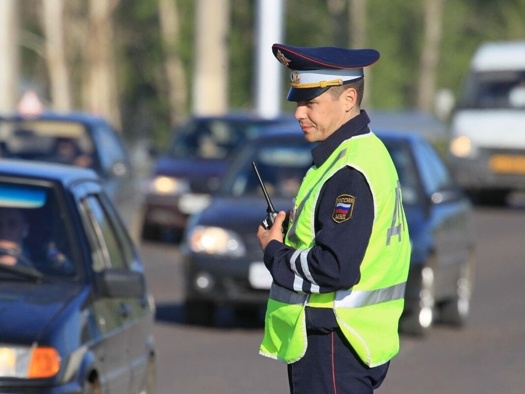 Юрист грамотно отказался идти в машину ДПС. Расказываю про последствия |  Автоэксперт на пенсии | Дзен