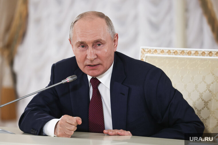    Владимир Путин поздравил горожан с праздником