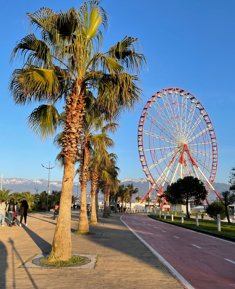 Набережная Батуми, где грабят туристов