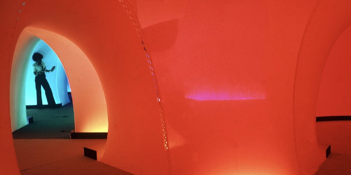 Inside Other Spaces. Environments by Women Artists 1956 – 1976
