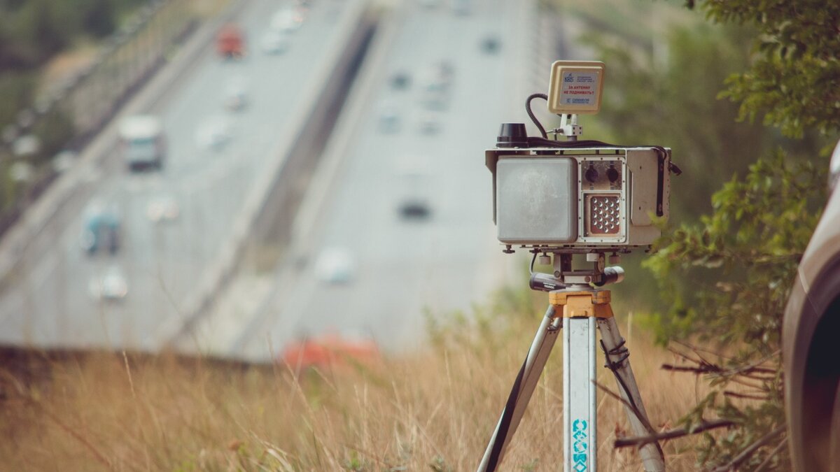     В Нижегородской области работает 556 комплексов фотовидеофиксации нарушений ПДД. Административные дела возбуждаются в особом режиме. Об этом NewsNN сообщили в региональном УГИБДД.