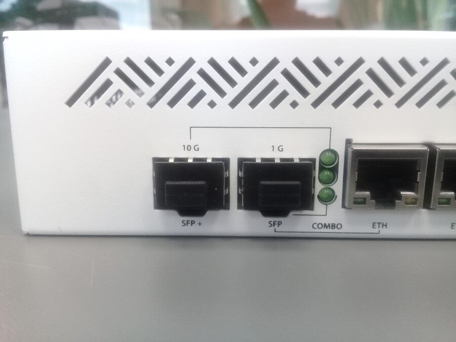 Mikrotik ccr1009 7g 1c. Mikrotik ccr1009 7g 1c