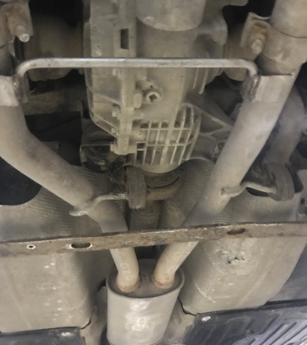 Слить старое масло не сложно,но что залить?