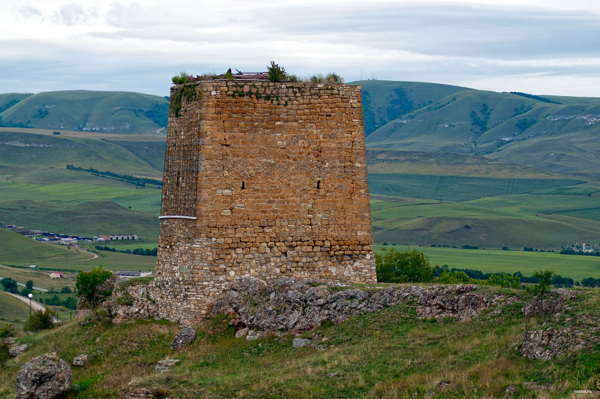 Сторожевая башня Адиюх в Карачаево-Черкесии