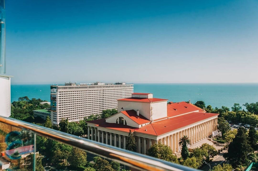 Центр Сочи (фото из инстаграм @preobrazhenski_blog)