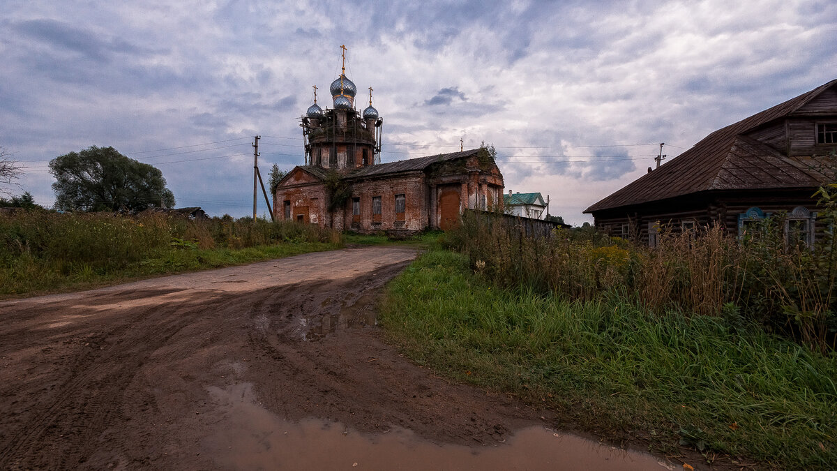 Начало фотоисторий. Как я промок насквозь в осенний ливень. Снял видео.