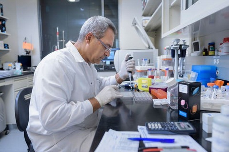 astrazeneca.com