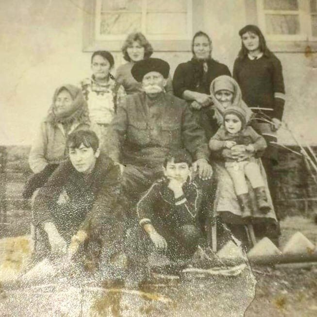 Шогъаиб с семьей