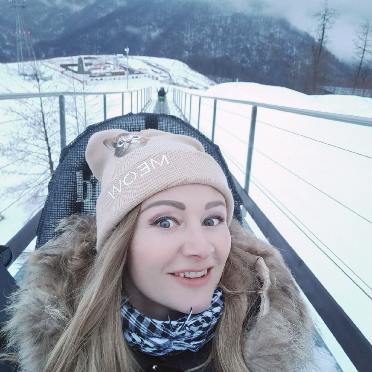 Родельбан - это сани на рельсах. Один круг минут 10-15 езды