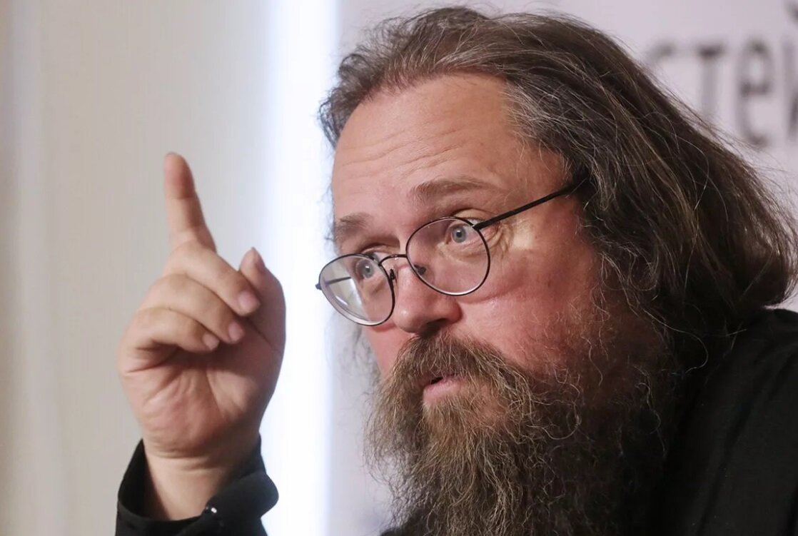 Андрей Кураев знает - Бог есть. 