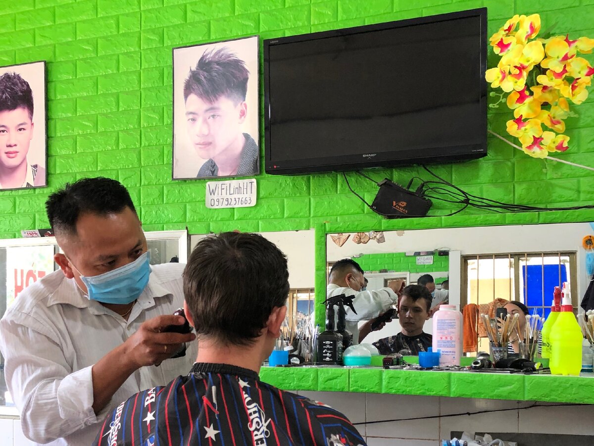 Вот он, зеленый цвет стен. 