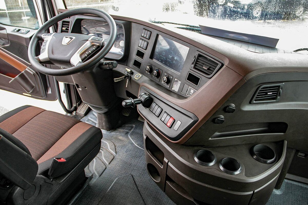 Салон КамАЗ К5, официальное фото