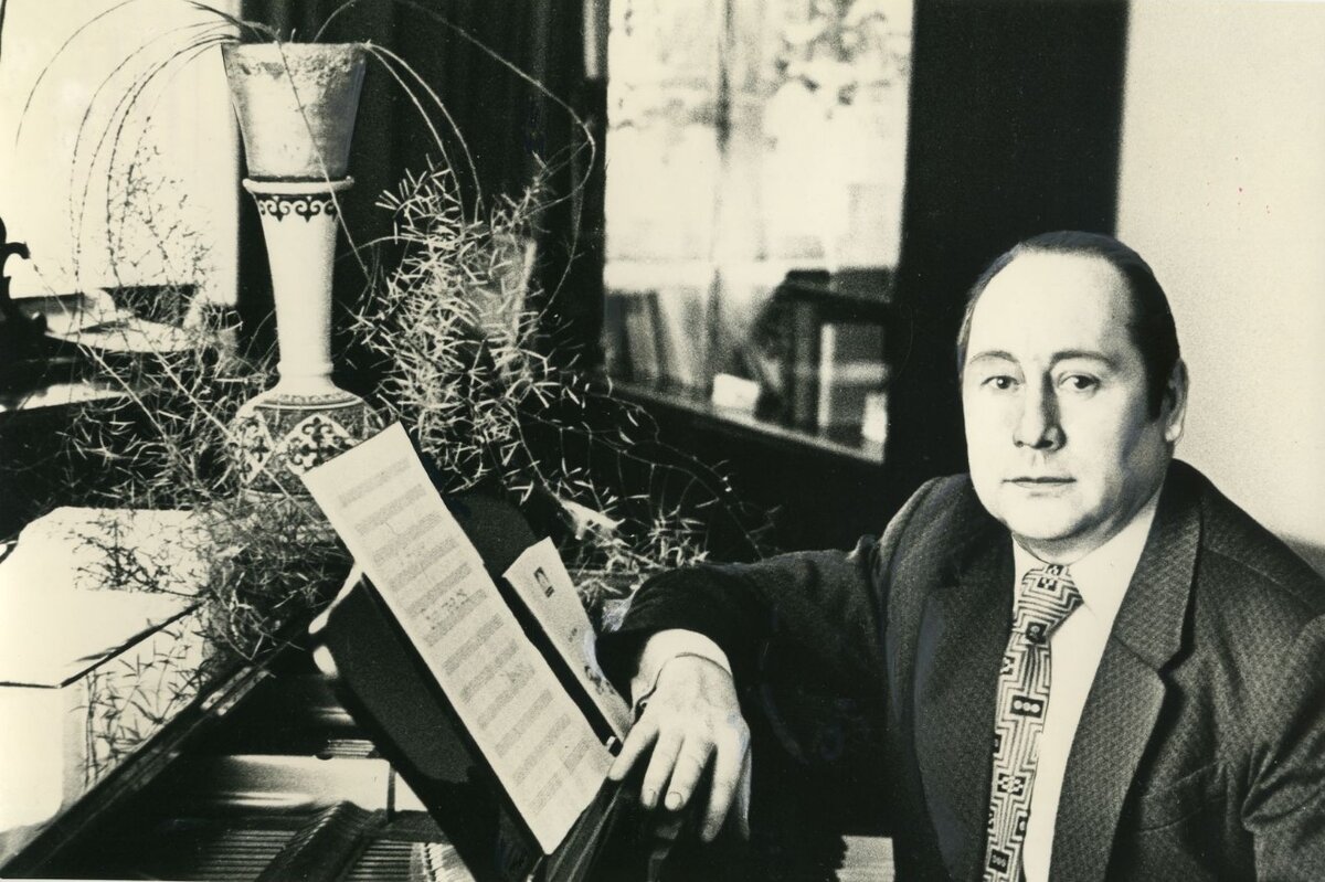 Рустем Яхин