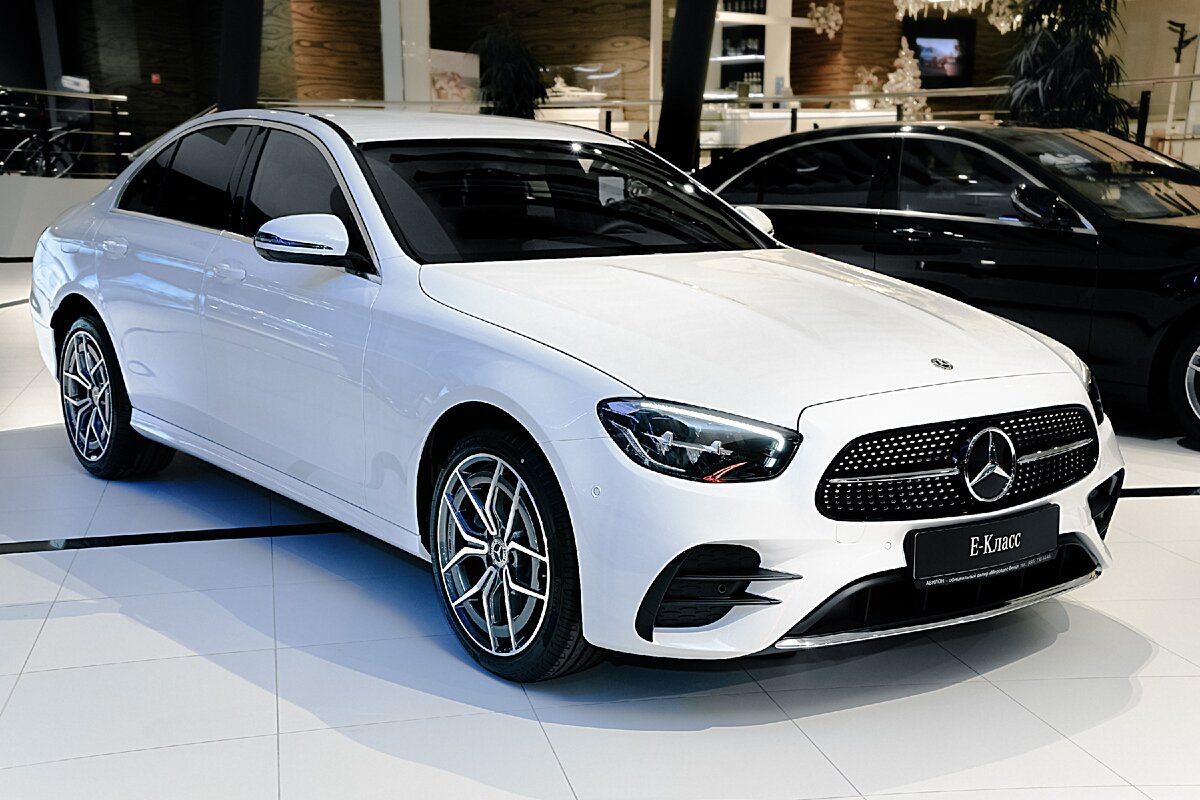 Mercedes-Benz Е-Класс — один из автомобилей, доступных для подписки. 