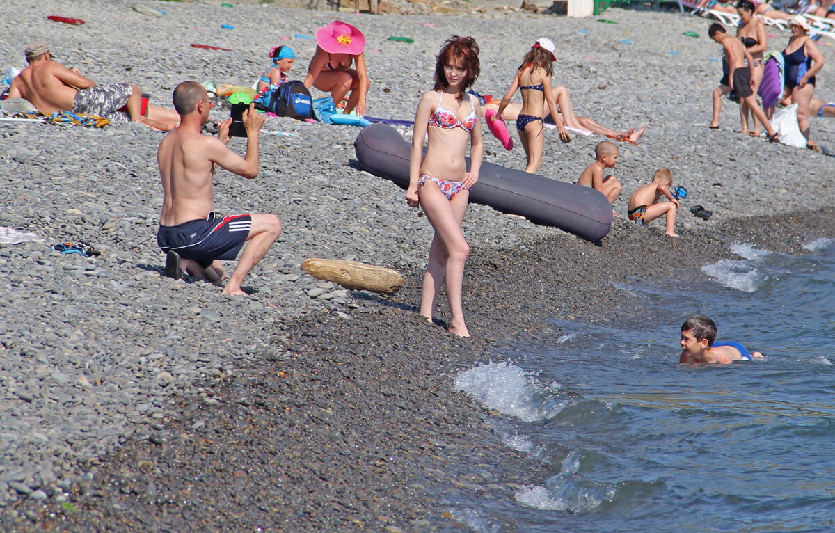 Отдыхаем на пляже в Туапсе