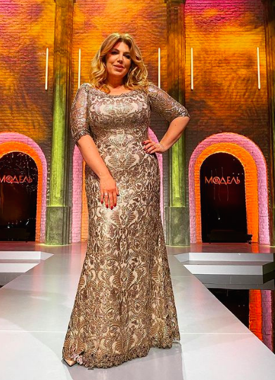 Вечерний наряд тоже отлично смотрится на Екатерине