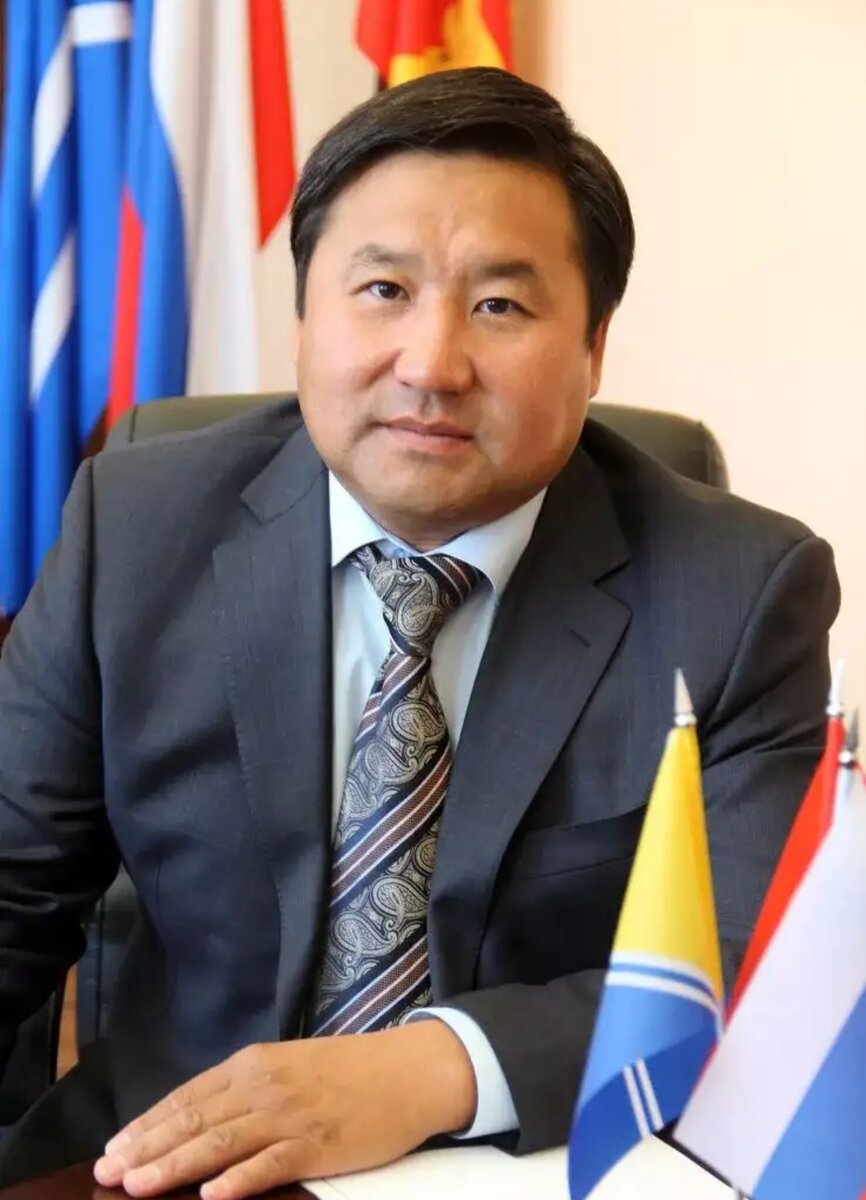 Владислав Ховалыг